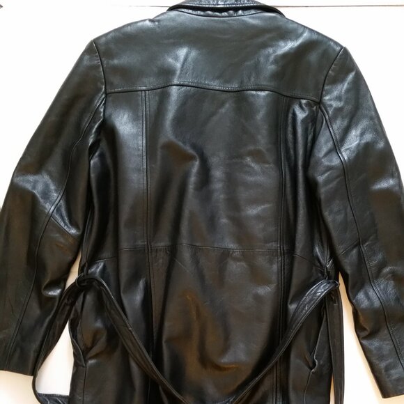 Ladies Danier leather coat. - Picture 3 of 5
